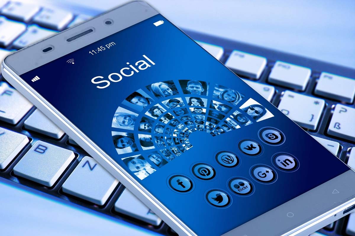 Social media icons on a mobile device